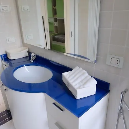 Marina Village Apartment *