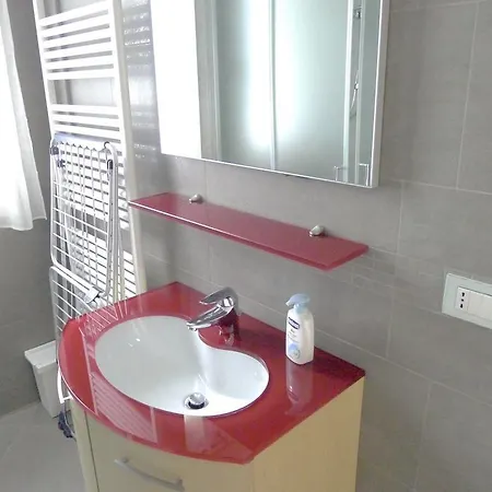 Marina Village شقة ليدو دي يسولو