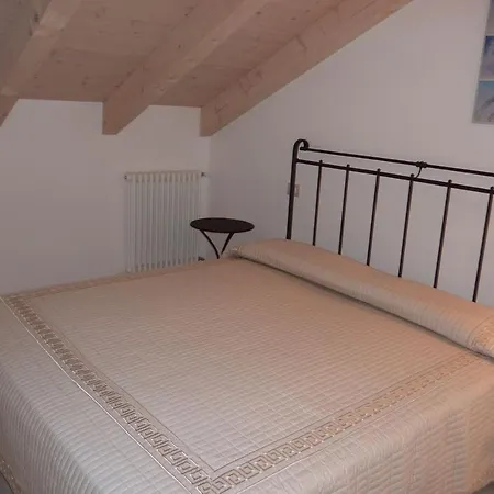 Marina Village ليدو دي يسولو