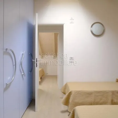 Marina Village ليدو دي يسولو