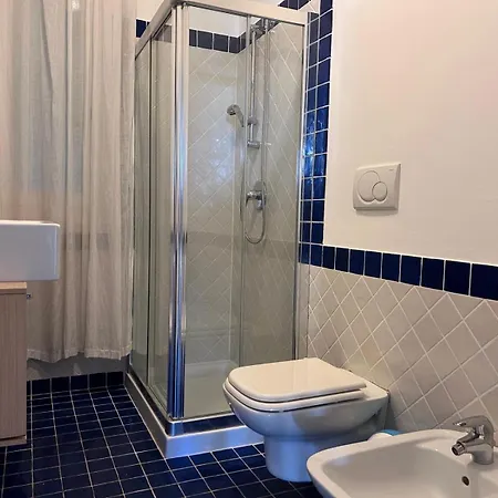 Marina Village شقة ليدو دي يسولو