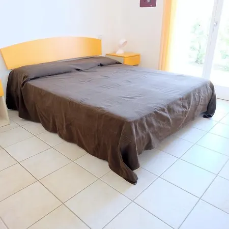 Marina Village شقة ليدو دي يسولو